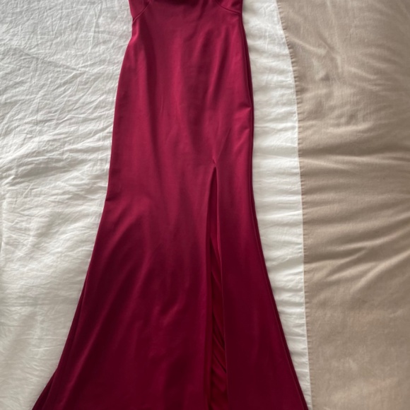 One-Shoulder Jersey Gown - Picture 4 of 5